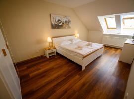 Apartmán U krále - 2，位于伊钦的酒店