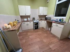 Cosy 2 Bed House in Rochdale，位于罗奇代尔的度假屋