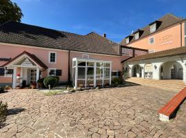 Hotel St. Paulushof，位于Niedermohr的酒店