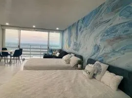 Beautiful Ocean Blue Love oceanfront apartment