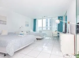 Comfortable Studio for 4, Beach Access, FREE Parking and more!