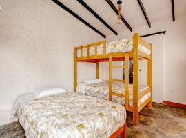 Glamping Playa Arica，位于卢林的酒店