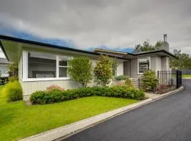 Belmont Pool Paradise - Havelock North Home