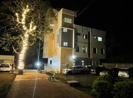 Naksha Tree Hotels - Yelagiri，位于耶拉吉里的酒店