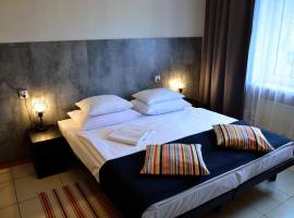 Hotel Gracja，位于Kuźnia Raciborska的酒店