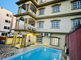 RS VILLA private bungalow with pool,yard,WiFi and 100mts to the beach，位于弗利康弗拉克的酒店