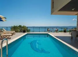 Seaview Villa Matea with 4 en-suite Bedrooms, Whirlpool, Sauna, Private pool