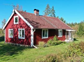 Holiday home Småland Siggamåla，位于Husjönäs的酒店