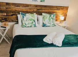 Sea Breeze Manor - Green Unit