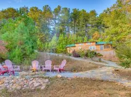 7 Mi to Lake Lure Mill Spring Cabin with Hot Tub
