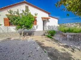 Charming house 8 minutes walk from Almyrida beach