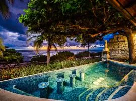 Casa Arrecife - 5bdr Beachfront Villa - Ethereal sunsets