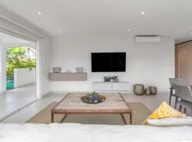 Maho Beach House - Modern 1 Bedroom Luxe