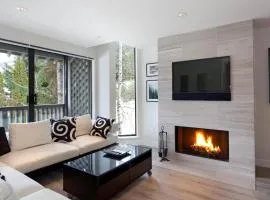 Gables 25 - Luxury Townhouse! Walk Everywhere in 5 mins - Whistler Platinum