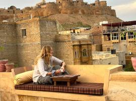 kings villa Jaisalmer，位于斋沙默尔的酒店