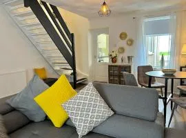 Pass the Keys Quiet Hidden Gem in Swansea CitySleeps 5