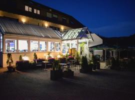 Hotel & Restaurant Olio é Pane ENZKLÖSTERLE，位于恩茨克勒斯特勒的酒店