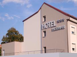 Hotel Herman，位于科内日诺河畔里赫诺夫的酒店