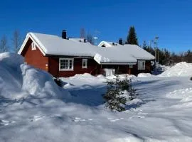 Yllästölli 2 A, Äkäslompolo