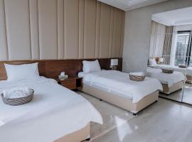 Hatta center heated pool with High mountain view，位于八田的酒店