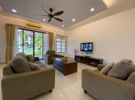 Teluk Cempedak Semi-D House 19Pax By Iconique