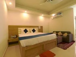 Aura Hotel Rajdhani Residency