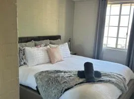 Plush 2 bedroom apartment Kingston