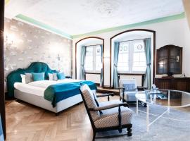 Romantik Hotel Barbarossa，位于康斯坦茨康斯坦茨玫瑰园博物馆附近的酒店