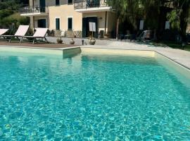 乐托瑞特别墅酒店，位于阿格罗波利的酒店