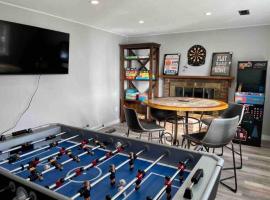 Spacious 4 bdr w/ Game Room 5 min Drive to College，位于博尔德的酒店