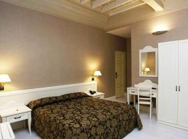 里阿里奥广场酒店，位于维泰博的酒店