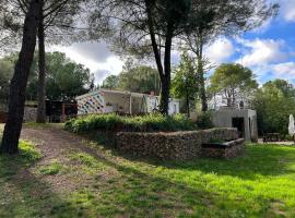 Stone Garden, Casa en plena naturaleza，位于Uceda的家庭/亲子酒店
