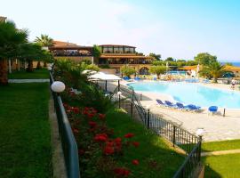 滨海村酒店，位于梅塔诺佛希斯的酒店