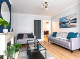 2 Bedroom House in Chilwell - Perfect for Families and Business，位于比斯顿的酒店