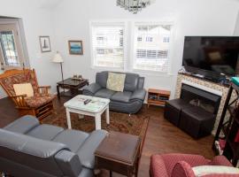 KD231, WindOver- Oceanside, Hot Tub, Close to beach