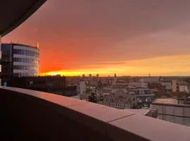 Sky-High Luxury - City's Best View