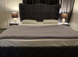 Two Bed Apartment F6 netflix wifi ac，位于伊斯兰堡的酒店
