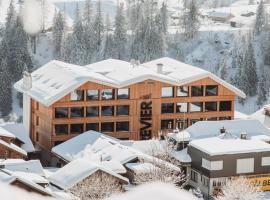 Revier Mountain Lodge Adelboden，位于阿德尔博登的酒店