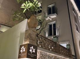 Villa D'Orville luxury suites Taormina，位于陶尔米纳的住宿加早餐旅馆