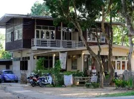 Yor Song Hostel