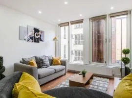 Fully Furnished 2 BR Town Centre Apartment -Free on site parking!
