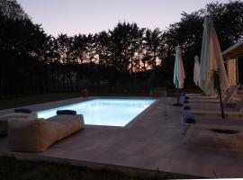 The Green House Villa (with private pool) Corfu，位于斯达林的酒店