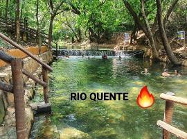 Rio Quente GO Apto 7 Pessoas 2 Qtos，位于热河市的酒店