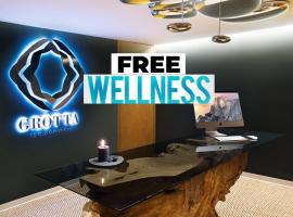 Spirit Harrachov Superior Wellness Apartments - FREE Wellness, Wifi, Parking, Harrachov Card，位于哈拉霍夫的酒店