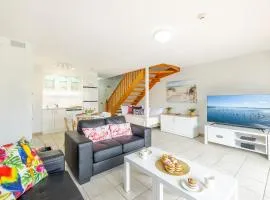 Nelson Bay Breeze Apartment, 29,1 Trafalgar Street - Air conditioned unit with Linen supplied, complex pool and spa