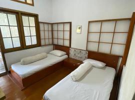 Nua Indah Hotel & Resto Wakatobi，位于万慈的酒店