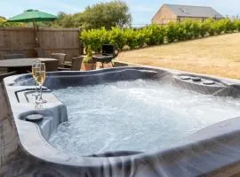 Mowerina - Dog-Friendly Barn Conversion with a Hot Tub