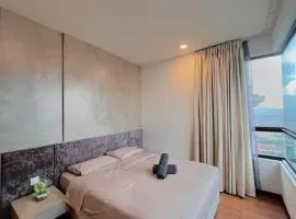 2 BR & 2 BTH with Free Parking @ Near ThemePark, SnowWalk & Central I-City Mall