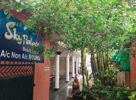 Sky Palace Beach Hotel，位于特里凡得琅的酒店