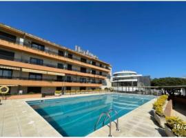 Apartamento céntrico Playa de Aro con piscina.，位于普拉加德阿罗的住宿